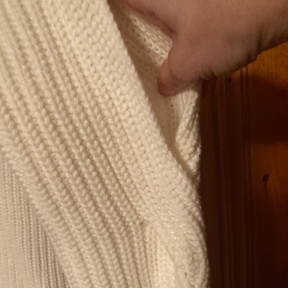 Size Large Cold shoulder Women’s Heather B Color Ivory Heavy Long top New - Picture 4 of 7